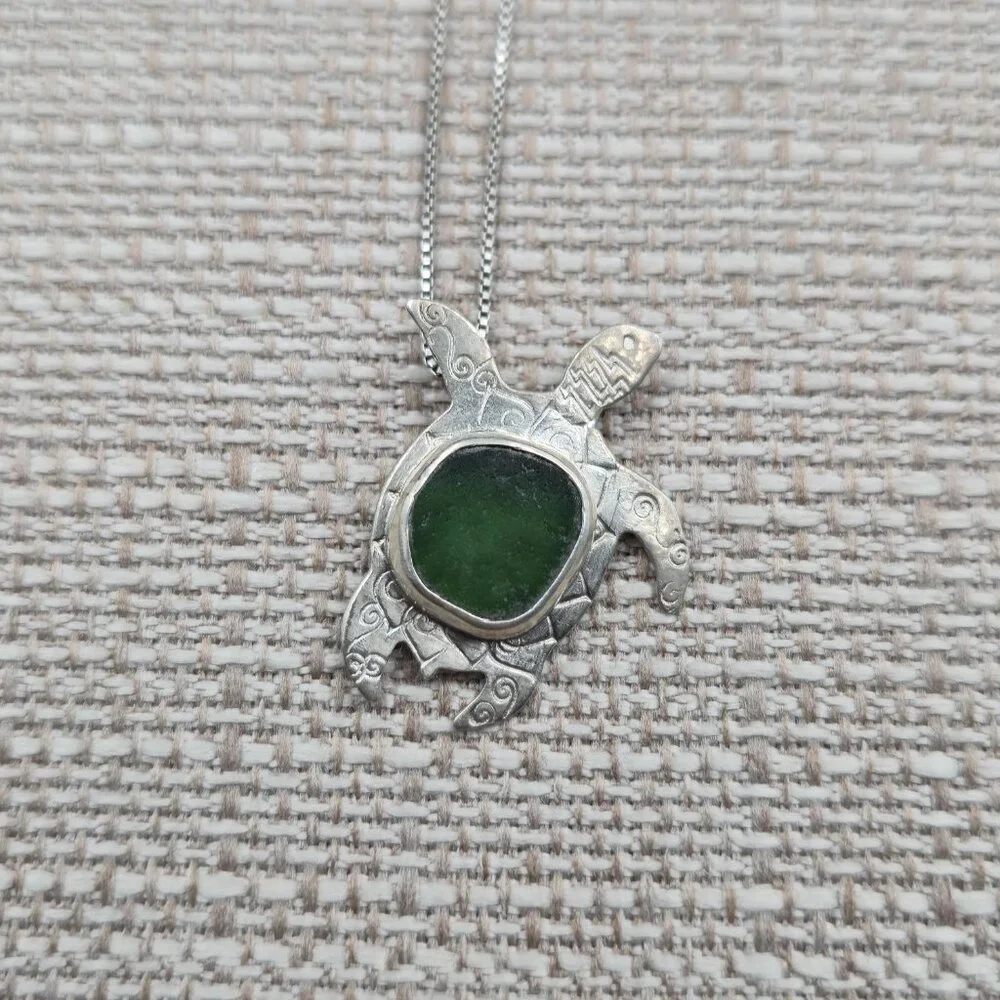 18 Inch Sterling Silver Green Sea Glass Turtle Pendant Necklace A6101 - Picture 3 of 7